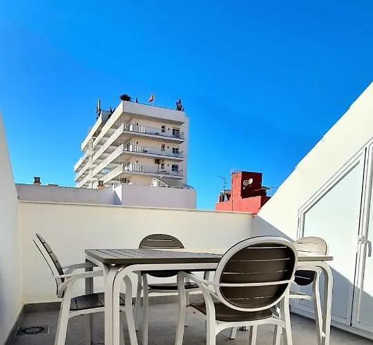 Atico A Dos Minutos De La Playa Апартаменты *